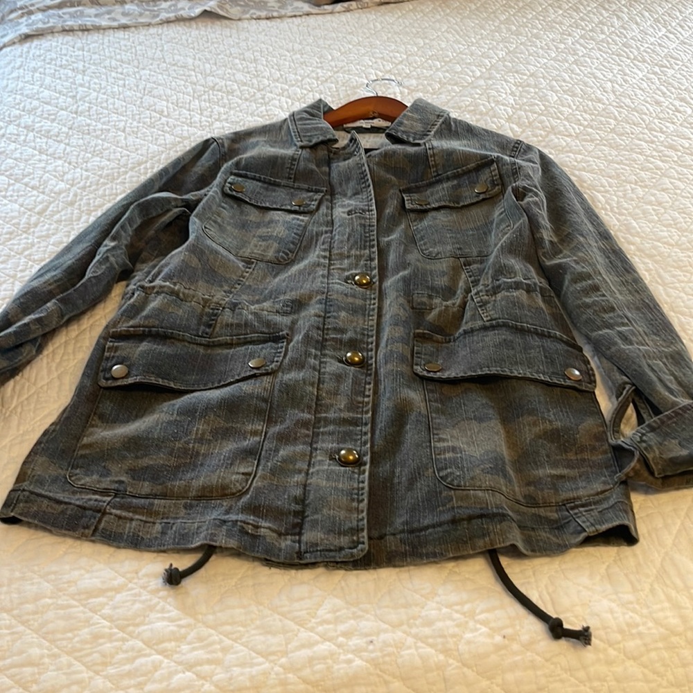 Current Air Camouflaged jacket